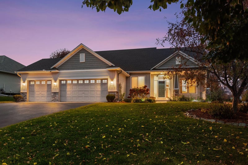 9679 Gander Ln, Minnetrista, MN 55375