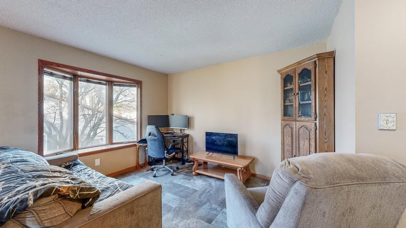 705 Berg Blvd SE, Stewartville, MN 55976