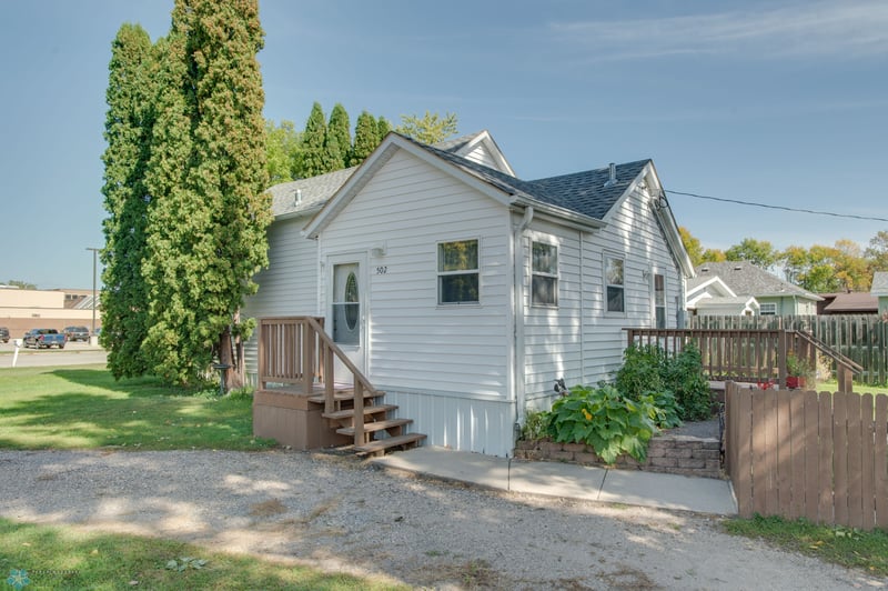 502 3rd St SE, Barnesville, MN 56514