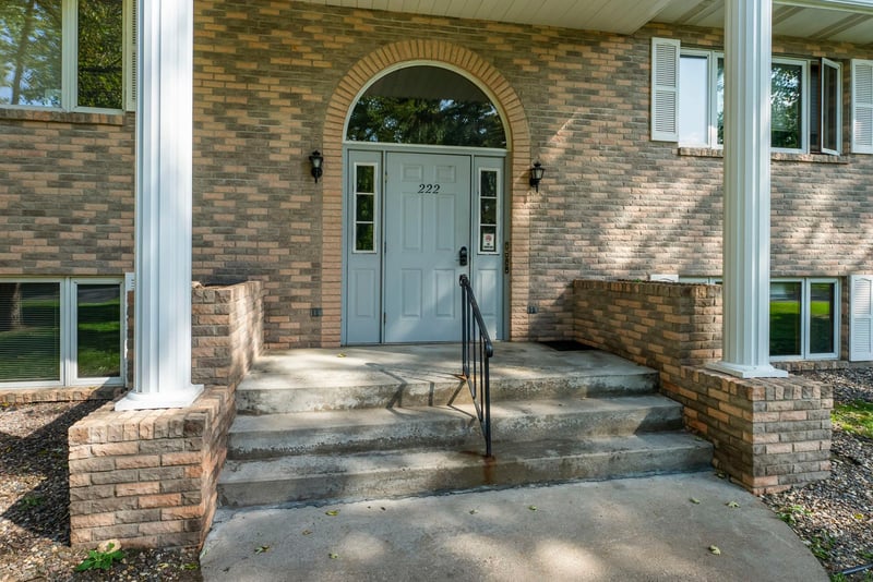 222 Birch St N, Cambridge, MN 55008