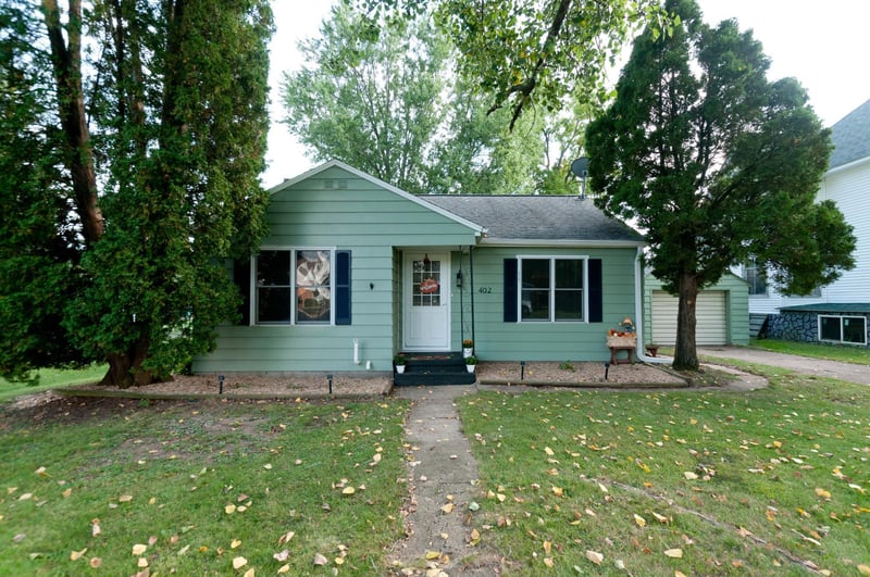 402 Wisconsin Ave, Cameron, WI 54822
