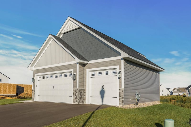 225 10th Ave NE, Hutchinson, MN 55350