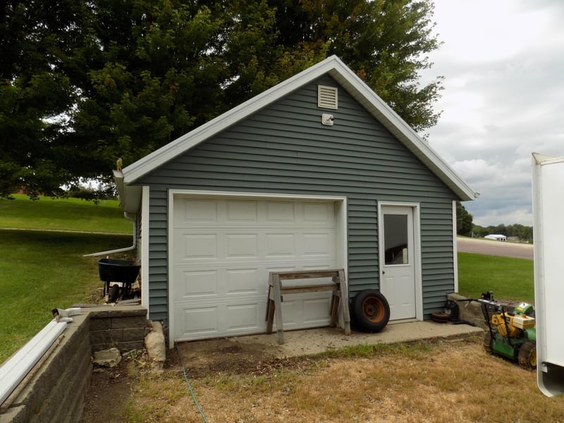 1311 North Hw, Jackson, MN 56143