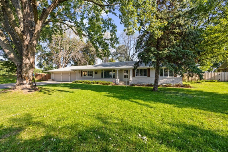 4828 Valley View Rd, Edina, MN 55424