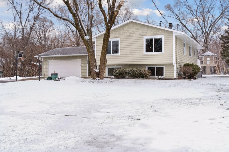 3237 Shores Blvd, Wayzata, MN 55391