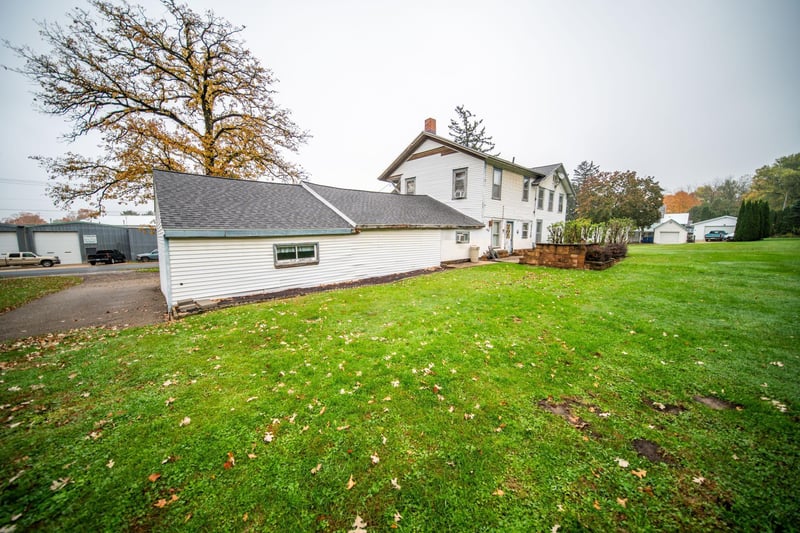 260 E 15th St, Saint Charles, MN 55972