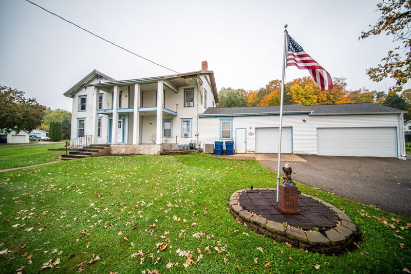 260 E 15th St, Saint Charles, MN 55972