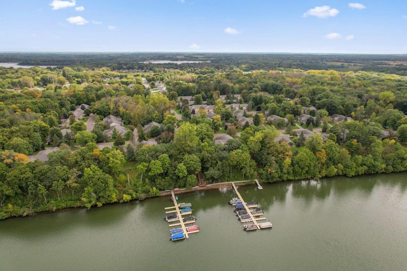 10791 Woodland Dr, Chisago City, MN 55013