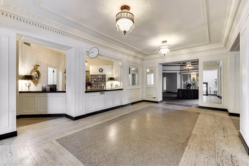 510 Groveland Ave #204, Minneapolis, MN 55403