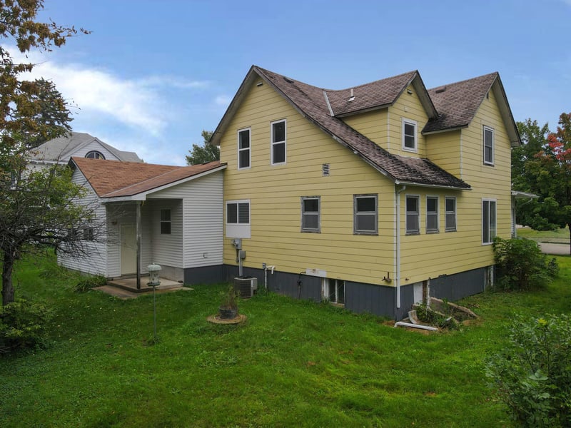 118 4th Ave SE, Elbow Lake, MN 56531