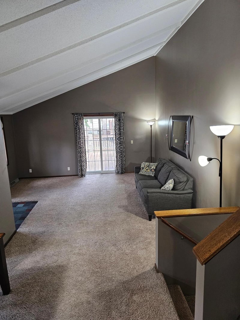 403 Miller St, Spicer, MN 56288