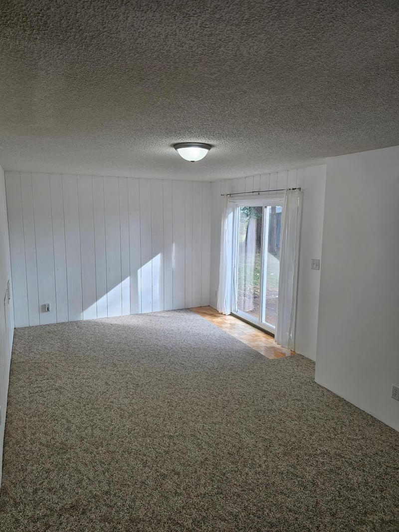 403 Miller St, Spicer, MN 56288