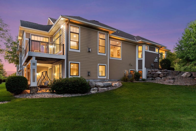 12 Riley Rg, Chanhassen, MN 55317