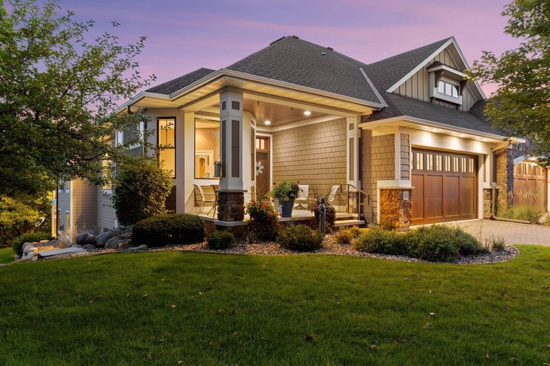 12 Riley Rg, Chanhassen, MN 55317