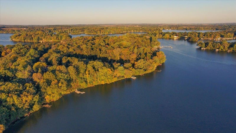 19526 Elmcrest Rd, Richmond, MN 56368