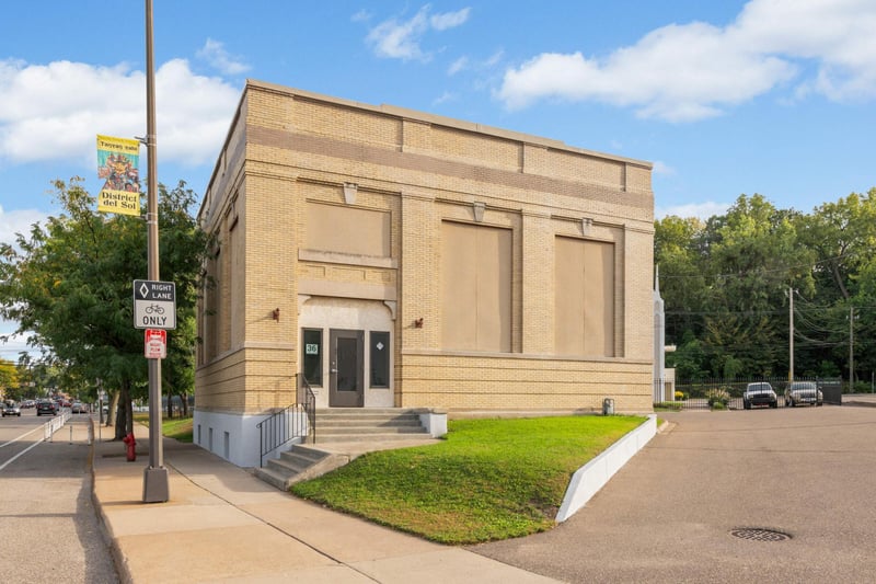 36 Cesar Chavez St, Saint Paul, MN 55107