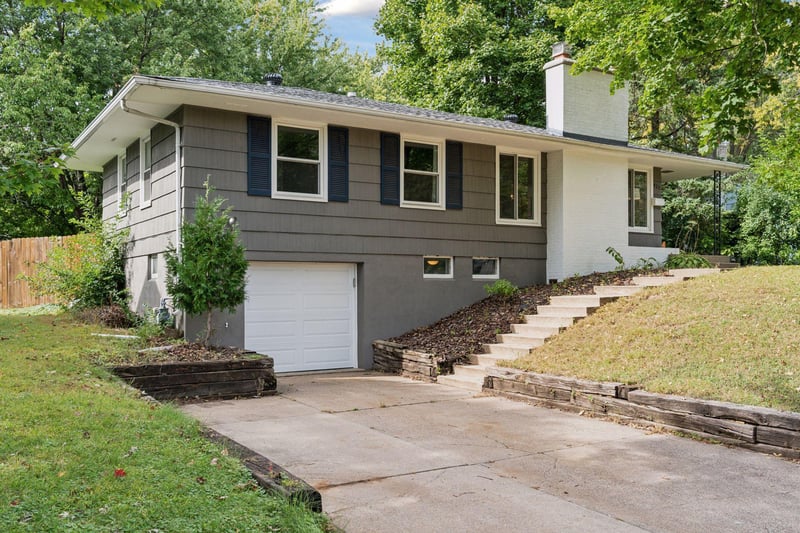 420 Harrison Ave S, Edina, MN 55343