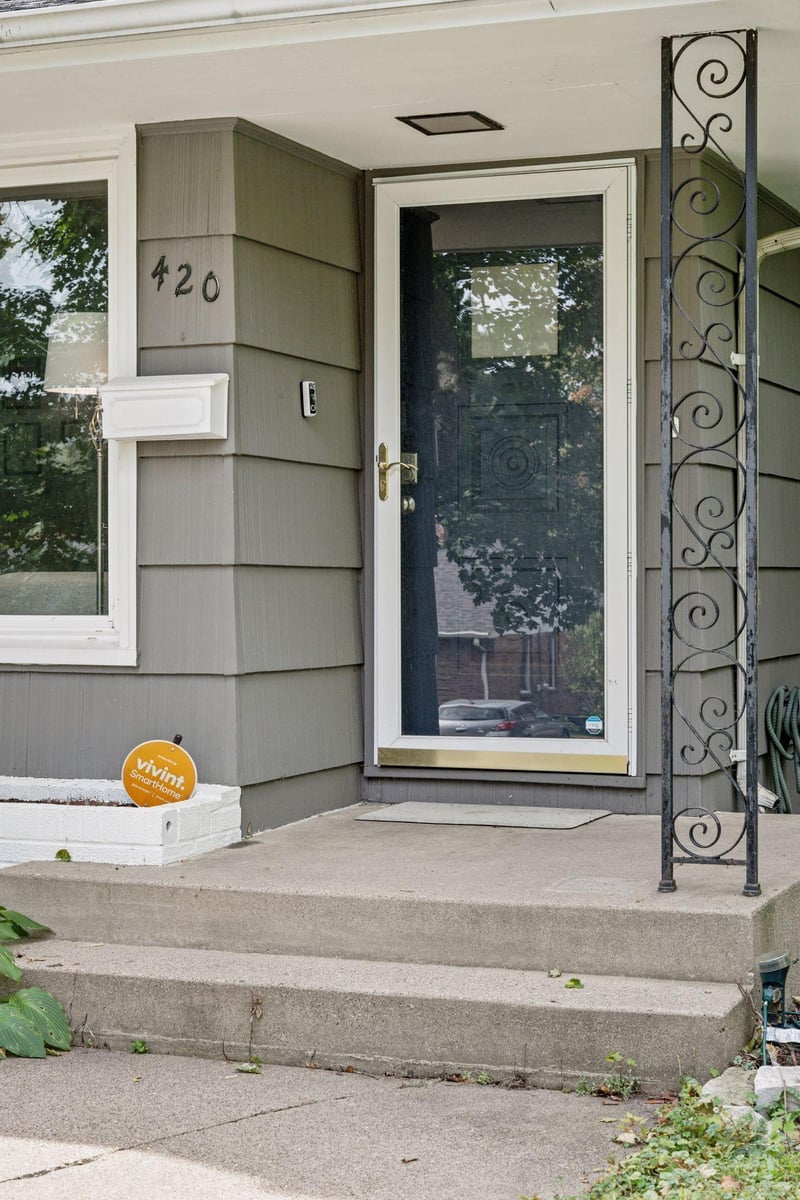 420 Harrison Ave S, Edina, MN 55343