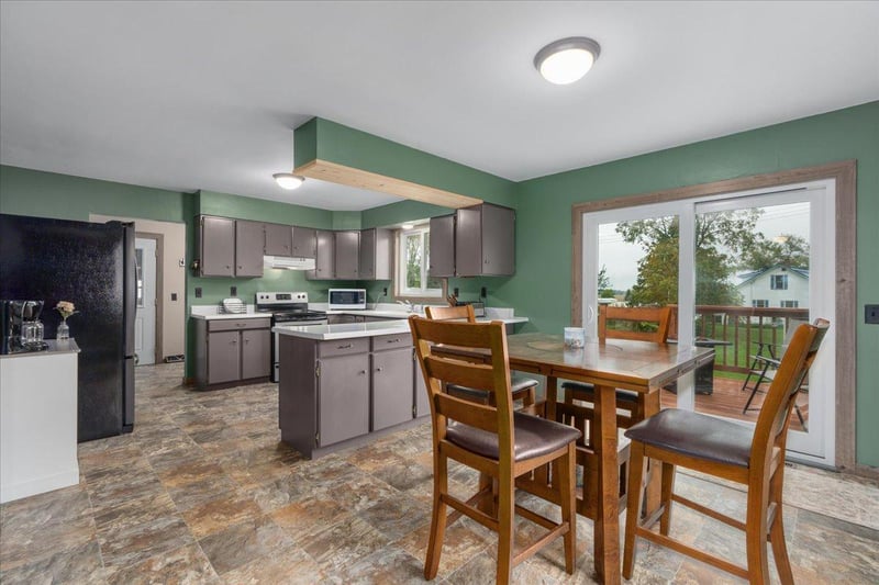 305 Prentice St S, Clayton, WI 54004
