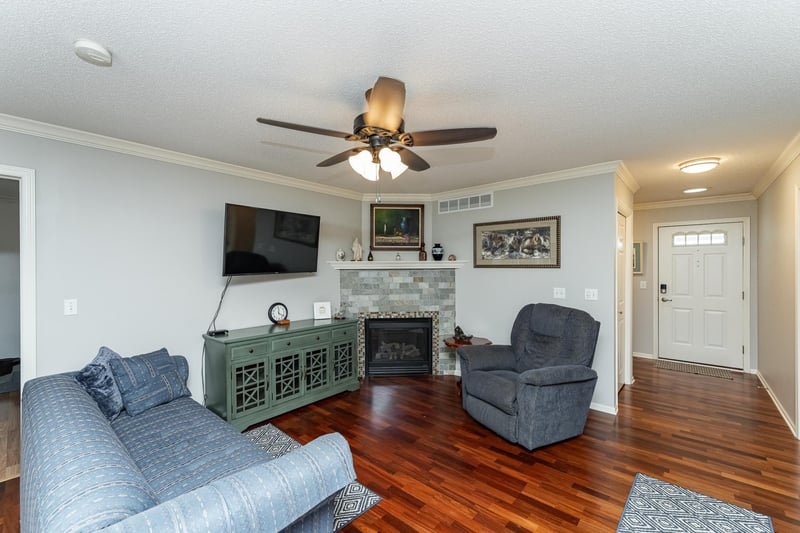 1821 Clubhouse Dr NE, Stewartville, MN 55976