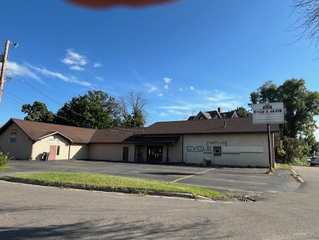 455 Lake St N, Forest Lake, MN 55025
