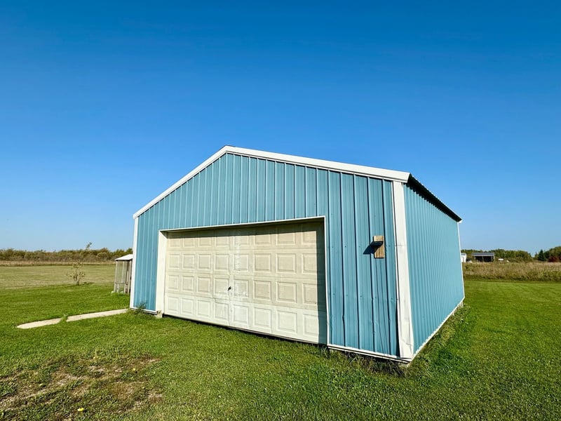 30997 340th Ave, Roseau, MN 56751