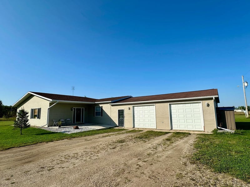 30997 340th Ave, Roseau, MN 56751