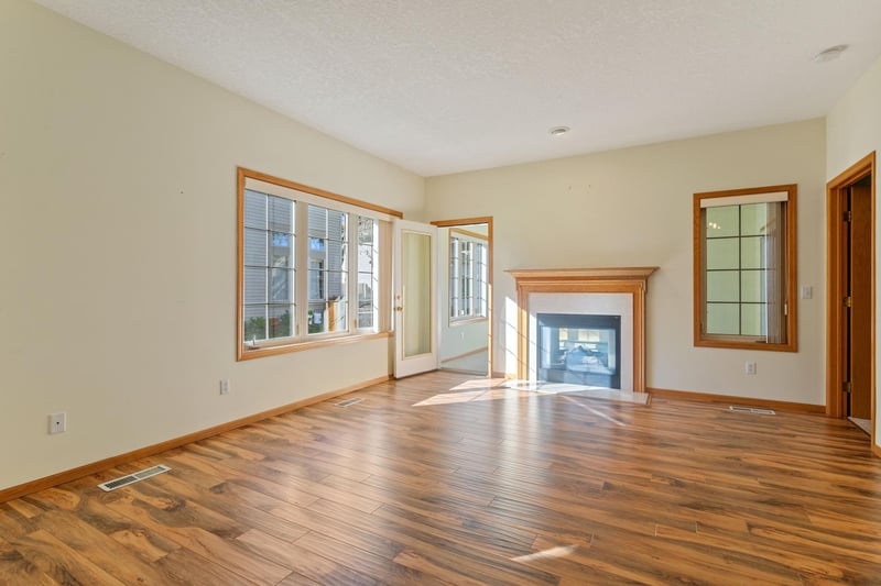 2991 Pitrina Way, Little Canada, MN 55117