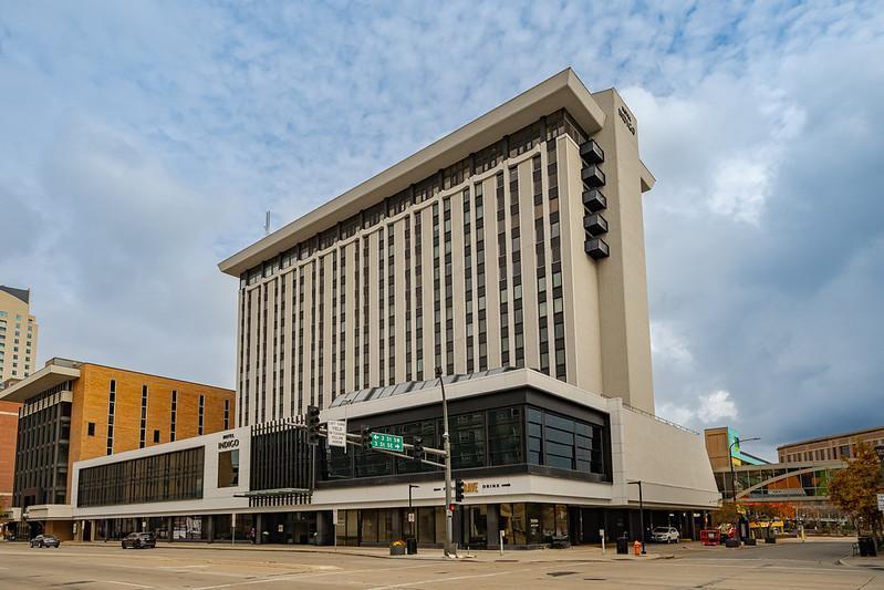220 Broadway Ave S #1417, Rochester, MN 55904