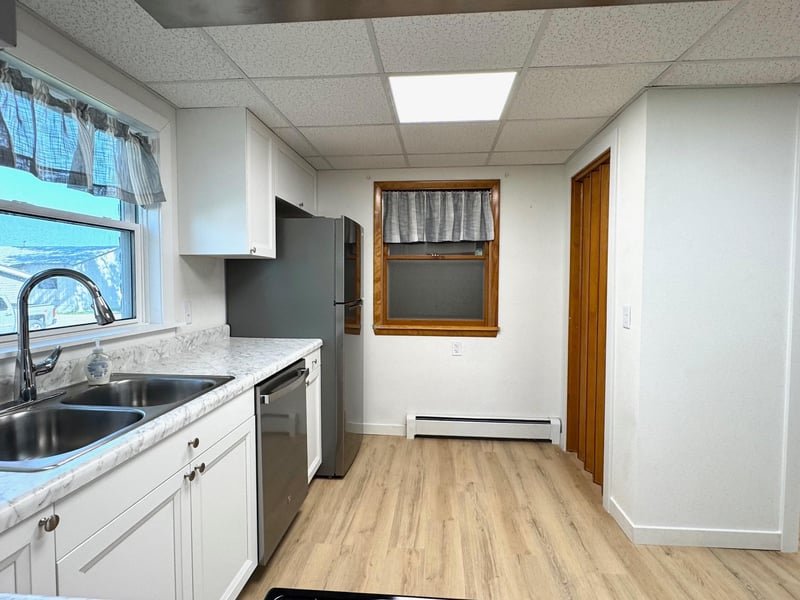117 Zeh St W, Thief River Falls, MN 56701