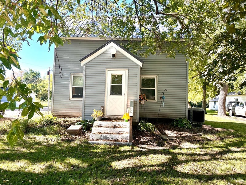 380 2nd St W, Lake Lillian, MN 56253