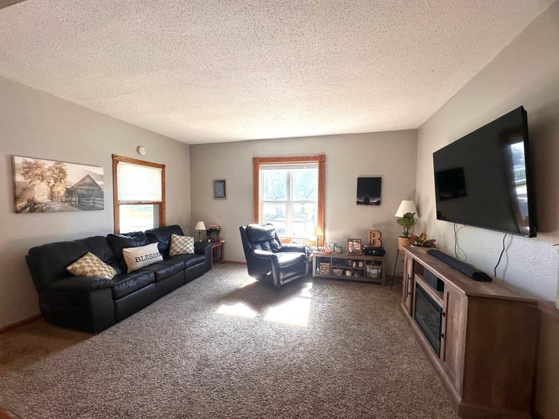 380 2nd St W, Lake Lillian, MN 56253