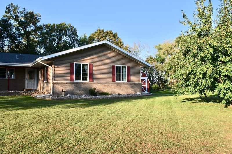 1124 River Dr NE, Red Lake Falls, MN 56750