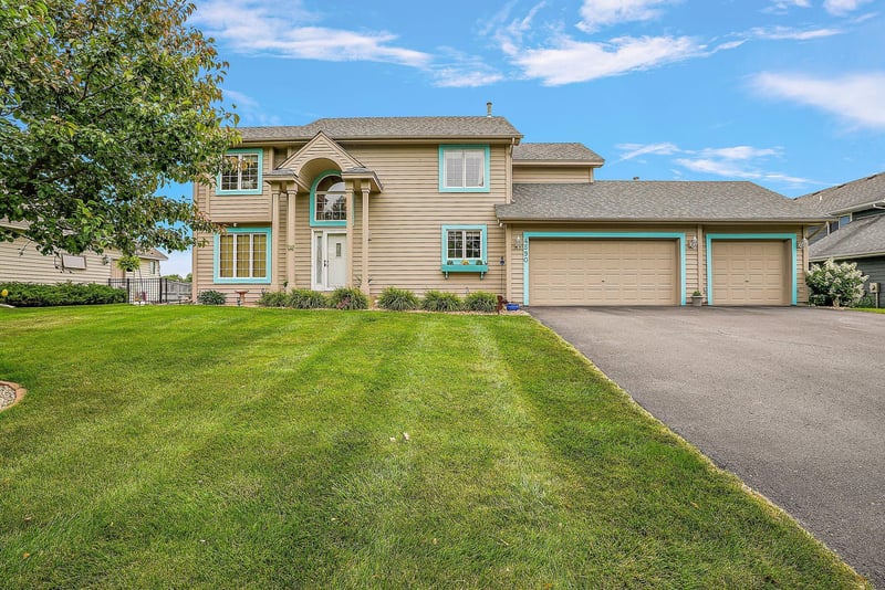 4590 Allendale Dr, White Bear Twp, MN 55127