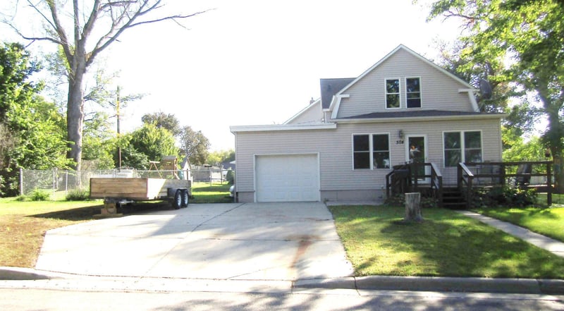 504 9th Ave, Madison, MN 56256