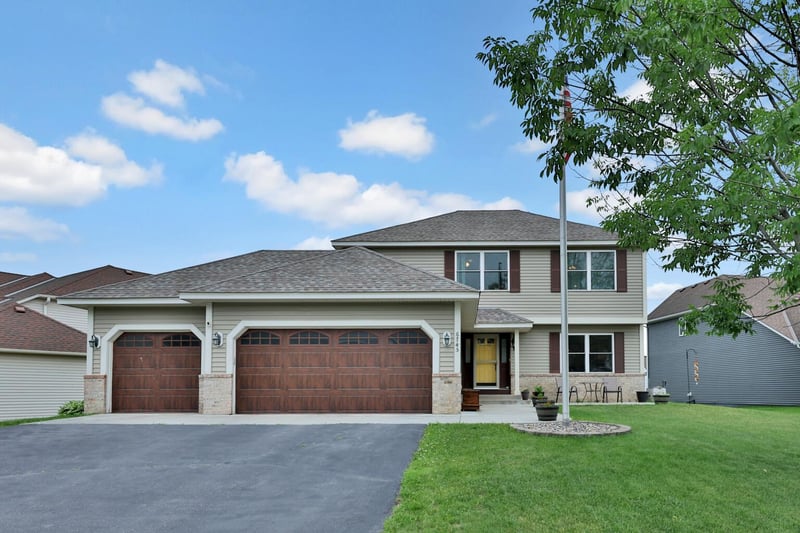 6745 Wildflower Dr S, Cottage Grove, MN 55016