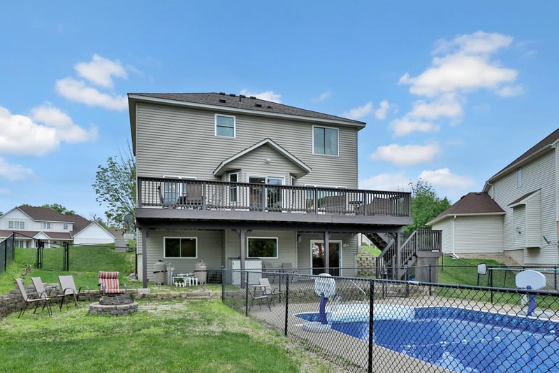 6745 Wildflower Dr S, Cottage Grove, MN 55016