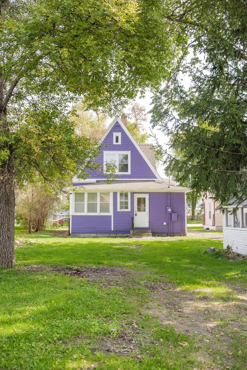 108 W 5th St, Morris, MN 56267
