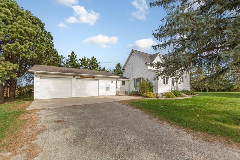 27345 170th St, New Richland, MN 56072