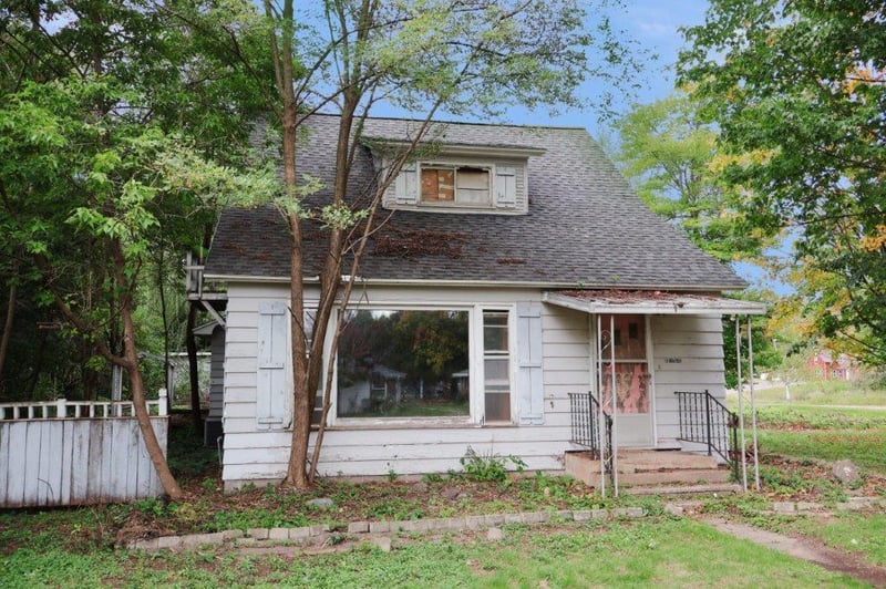 119 E 1st Ave, Luck, WI 54853