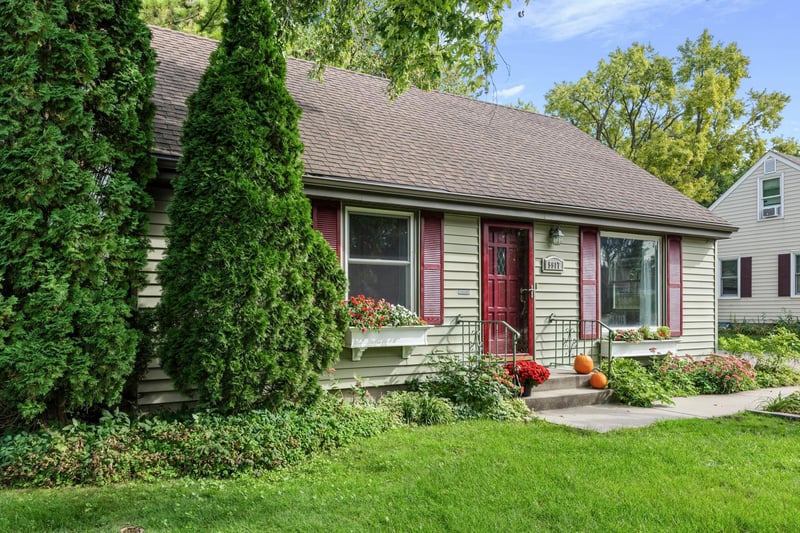 5917 France Ave S, Edina, MN 55410