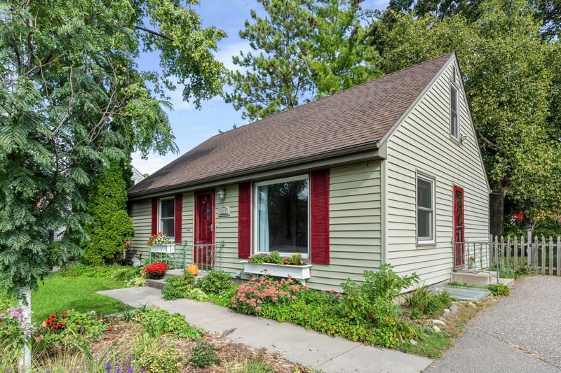 5917 France Ave S, Edina, MN 55410