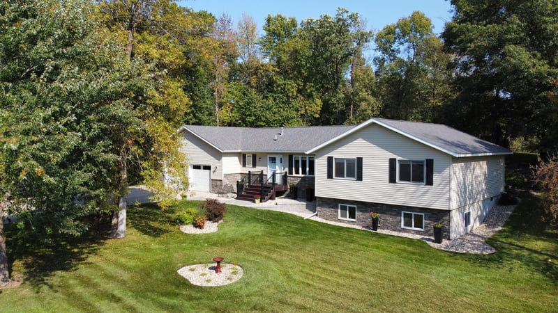 16188 Woodcrest Dr, Paynesville, MN 56362