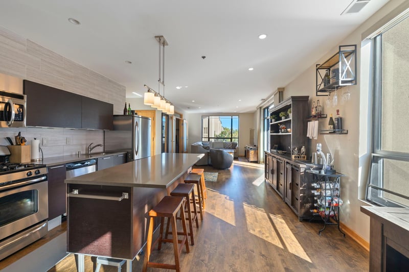 3116 W Lake St #413, Minneapolis, MN 55416