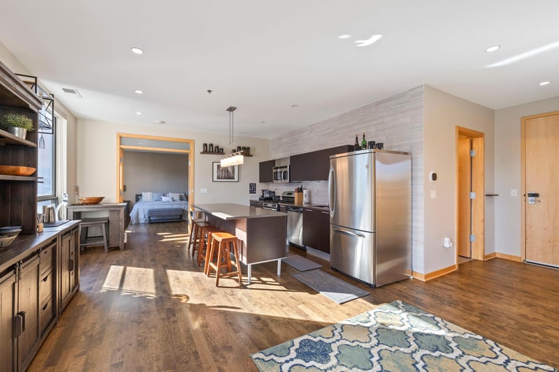 3116 W Lake St #413, Minneapolis, MN 55416