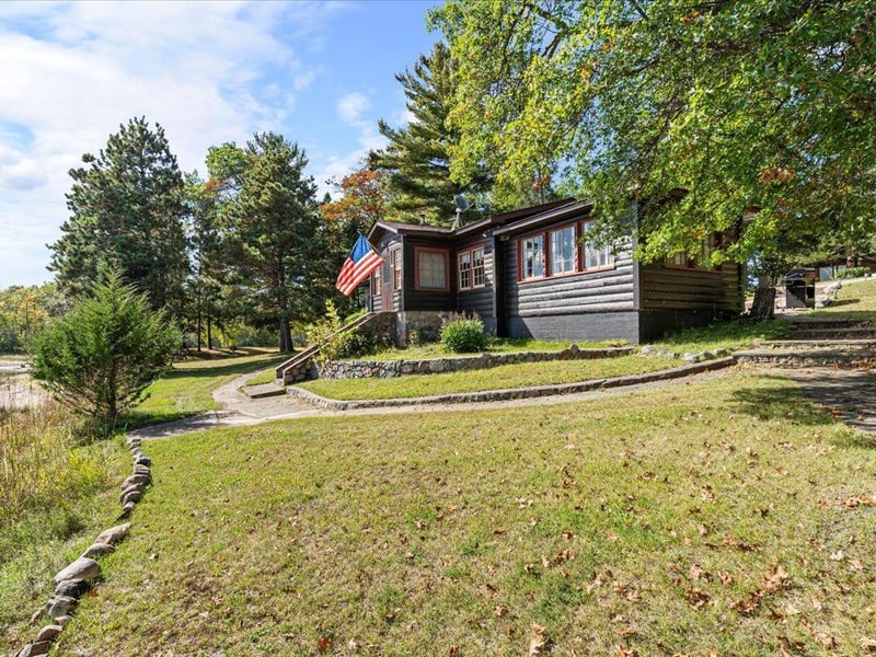 19776 Edelweiss Dr, Nevis, MN 56467