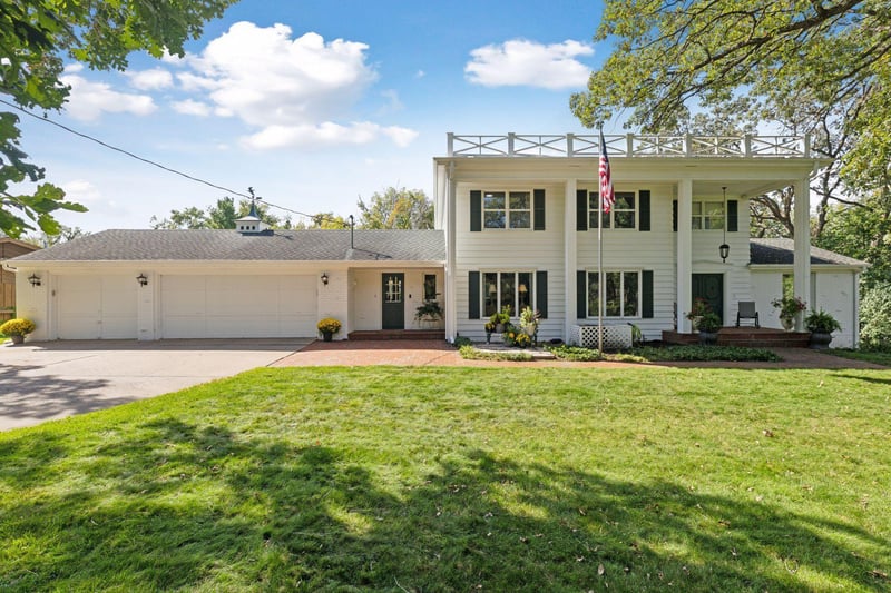 8420 Palm St NW, Coon Rapids, MN 55433