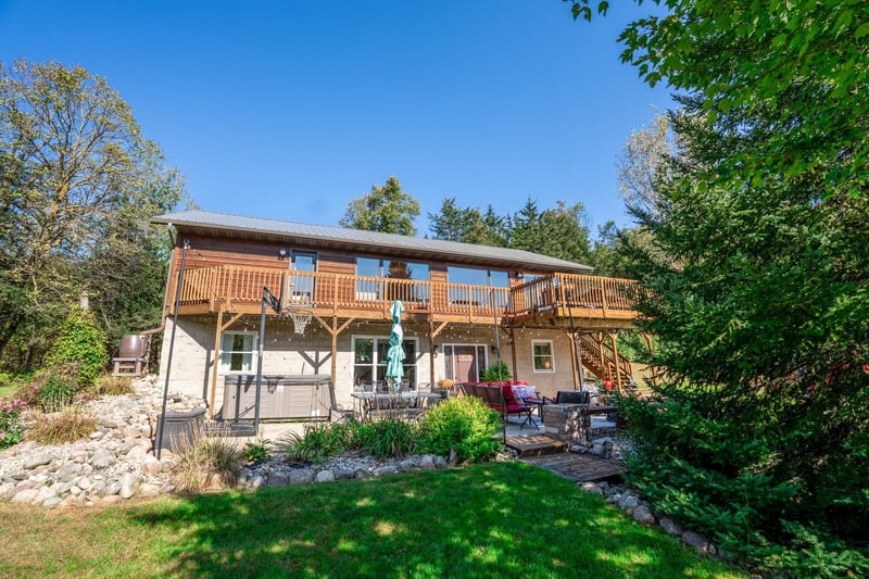 23000 5th St NW, New London, MN 56273