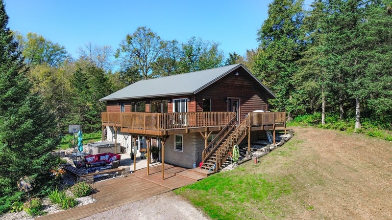 23000 5th St NW, New London, MN 56273