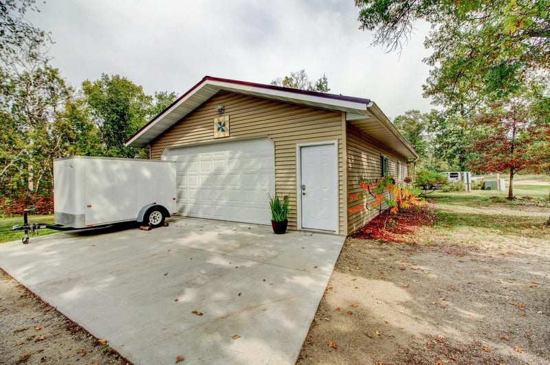 851 E Blueberry River Dr, Menahga, MN 56464